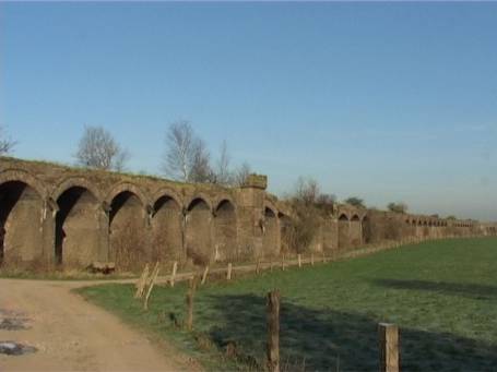 Wesel : Ruinen der Eisenbahnbrücke Wesel